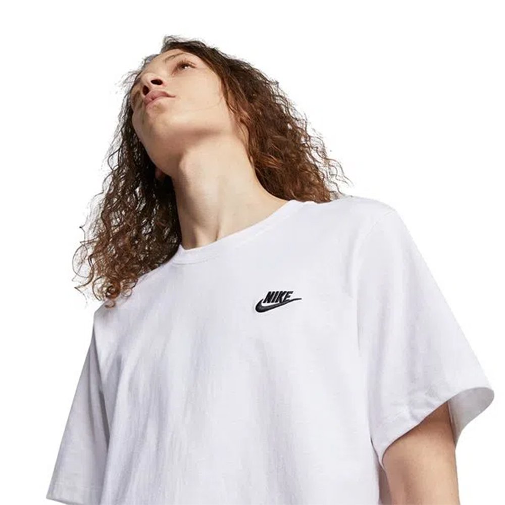 Camiseta Nike Sportswear Club Masculina AR4997-101 - Ativa Esportes