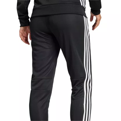Calça Adidas Tiro Essentials Feminina JP2530