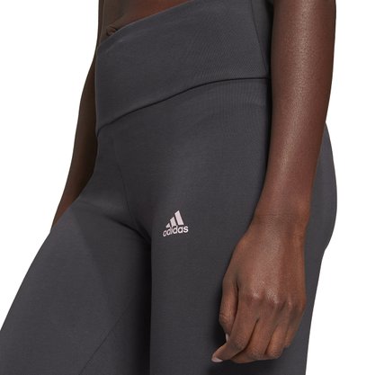 Calça Legging Adidas Logo Linear Feminina GQ9355
