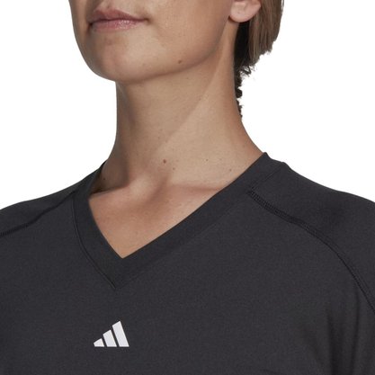 Camiseta Adidas Essentials Minimal Feminina HN5543