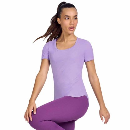 Camiseta Alto Giro M/C Skin Fit Alongada Fem 2331702-C5662