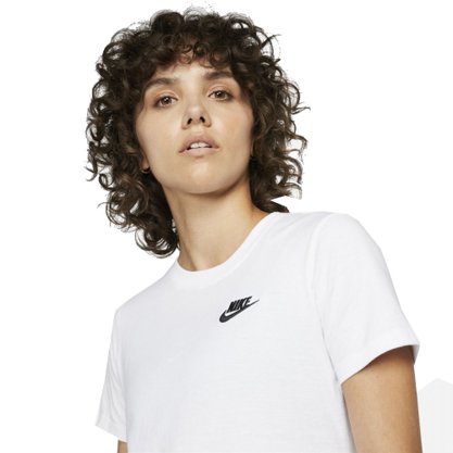 Camiseta Nike Sportswear Asbury Feminina DN2393-100