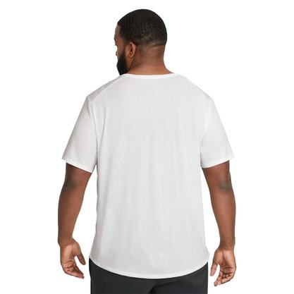Camiseta Nike Dri-Fit Miler Rule Masculina CU5992-100