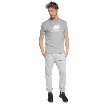 Camiseta New Balance Essentials Masculina MT31541B-AG