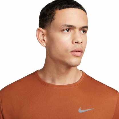 Camiseta Nike M/C DF Miller UV Masculina DV9315-246