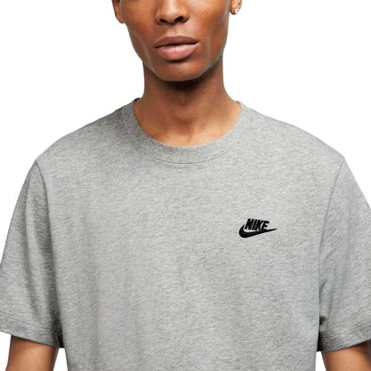 Camiseta Nike Sportswear Club Masculina AR4997-064