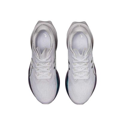 Tênis Asics Novablast 3 Platinum Feminino 1012B290-100