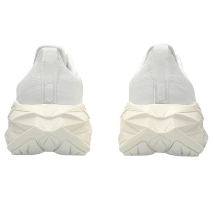 Tênis Asics Novablast 4 Feminino 1012B510-102