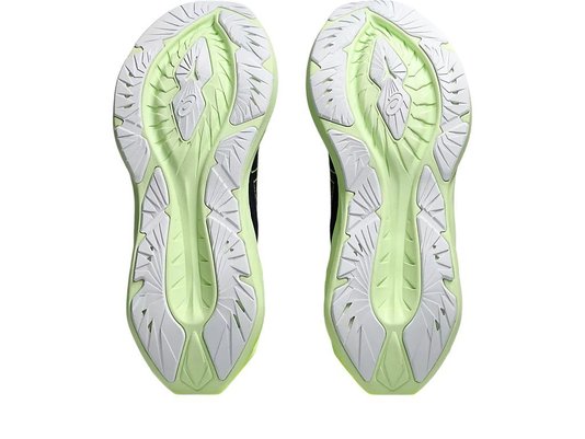 Tênis Asics Novablast 4 Masculino 1011B693-003