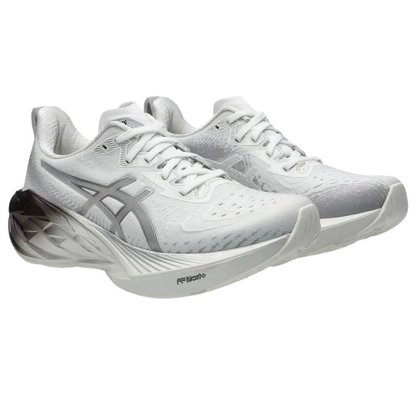 Tênis Asics Novablast 4 Platinum Feminino 1012B722-100