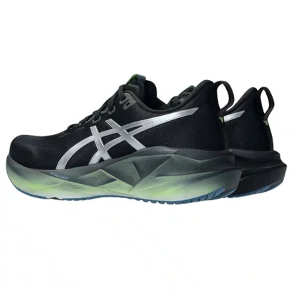 Tênis Asics Novablast 5 Luxe Feminino 1012B815-001