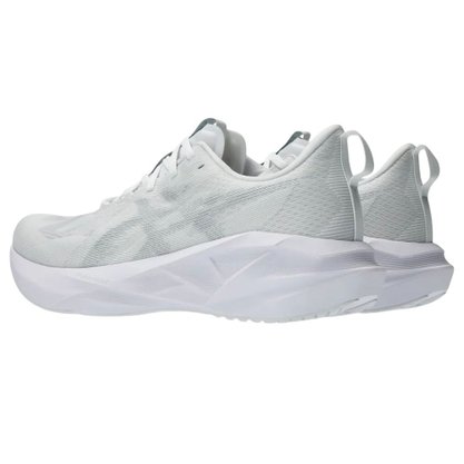 Tênis Asics Novablast 5 Masculino 1011B974-100