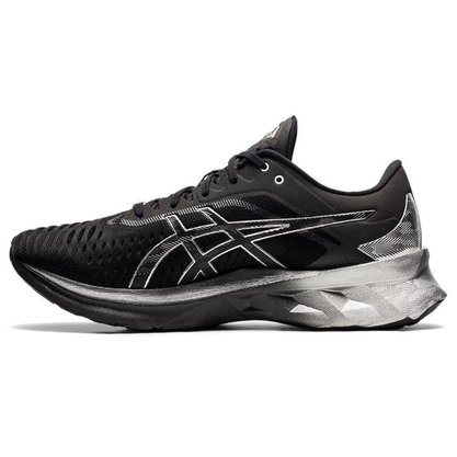 Tênis Asics Novablast Platinum Masculino 1011B157-001