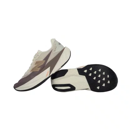 Tênis New  Balance Fuelcell Rebel V5 Feminino WFCXLJ5
