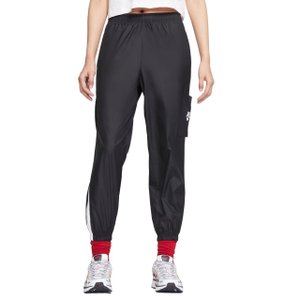 Calça Nike Sportswear Jogger Wvn Core Feminina CJ7346-010
