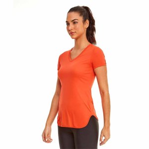 Camiseta Alto Giro M/C Skin Fit Alongada V Fem 2311718-C5546