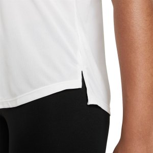 Camiseta Nike One Dry-Fit Feminina DD0638-100 - Ativa Esportes