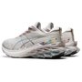 Tênis Asics Novablast 2 Platinum Feminino 1012B131-020